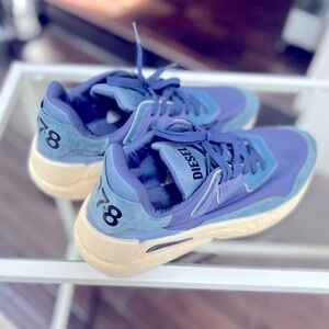 Men’s Diesel sneaks size 10.5